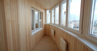 Отделка, остекление, утепление балконов в Шадринске от 211 руб. м/2.